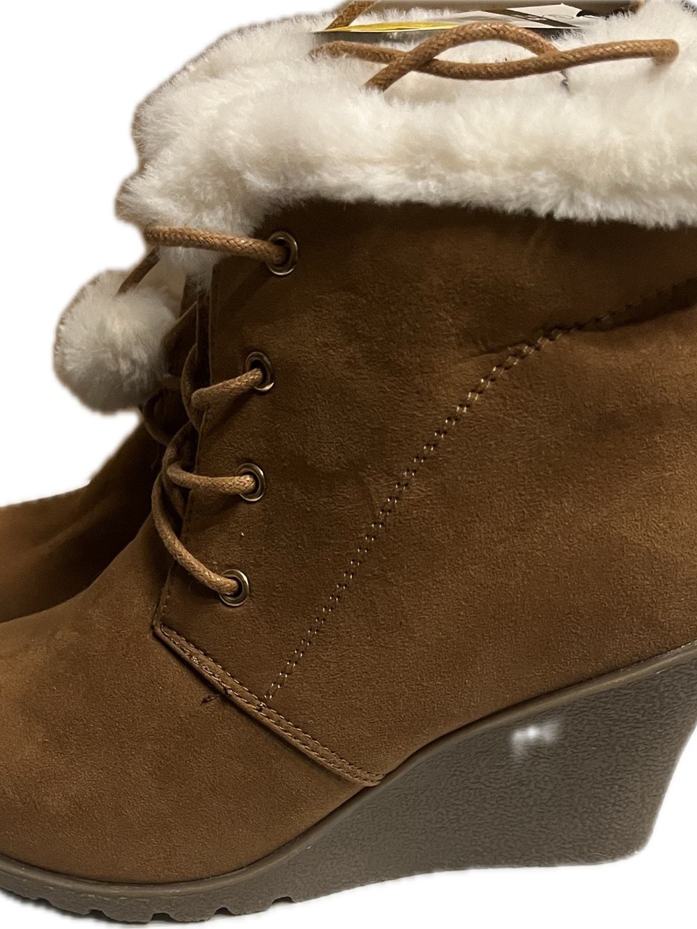 Giant Tiger Women’s Brown Faux-Suede Wedge Ankle Boot with Cream Faux-Fur Trim